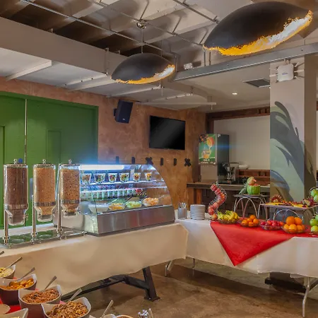 圣殿酒吧酒店