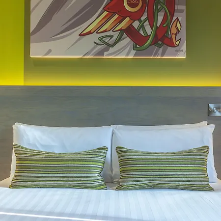 Temple Bar מלון 3*